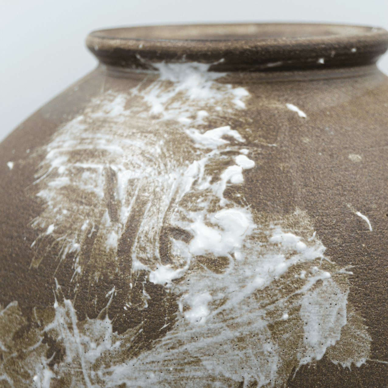 Moon jar Rukoryo Earth