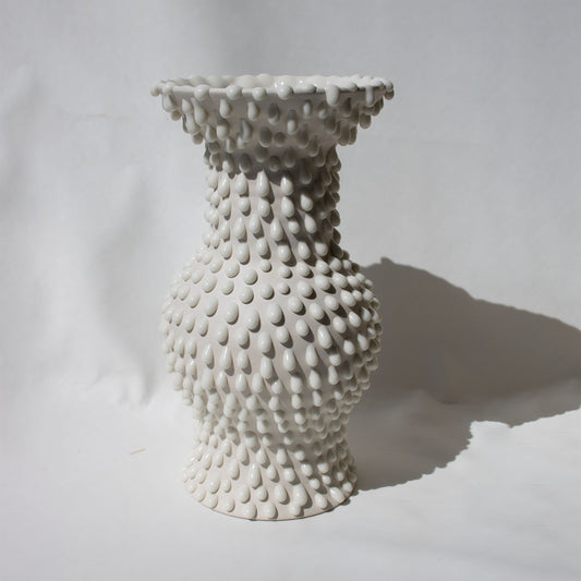 AntiqueWhite Silhouette Vase  | 2025 Edition
